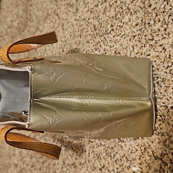 AUTH* Louis Vuitton Authentic Vernis Bag- Mint Green - Picture 8 of 13